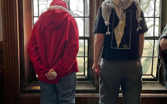 طلاب يسيطرون على كلية سميث