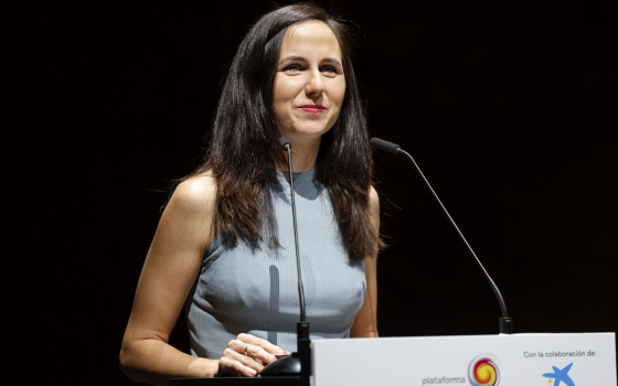 إيوني بيلارا - زعيمة حزب بوديموس الإسباني