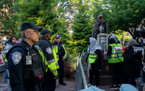 الكونغرس يلغي استجواب عمدة واشنطن بعد فض اعتصام جامعي