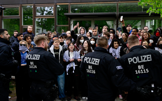 صحيفة ألمانية تستهدف أكاديميين مناصرين لاحتجاجات الطلاب