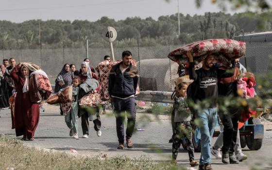 عائلة نازحة في غزة