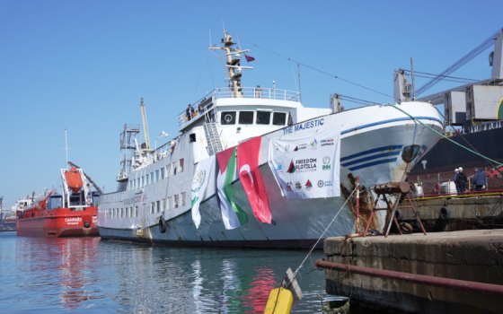 نحو غزة.. سفينة حنظلة تبدأ جولتها على الموانئ الأوروبية