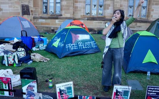 مخيم تضامني داعم لغزة ولسحب الاستثمارات