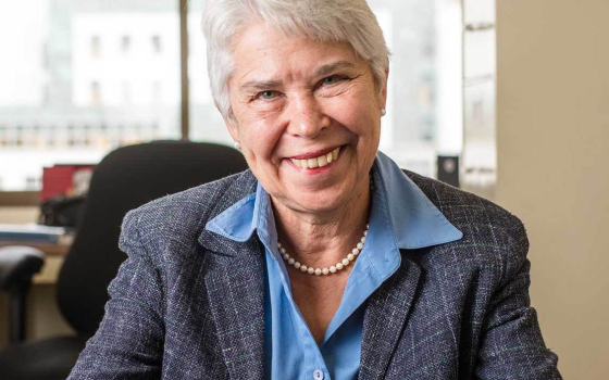 كارول كريست - مستشارة جامعة كاليفورنيا - بيركلي  