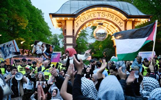 متظاهرون مؤيدون للفلسطينيين يعارضون مشاركة "إسرائيل" في مسابقة الأغنية الأوروبية