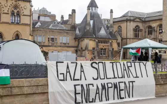 مخيم طلابي تضامني في جامعة هارفارد