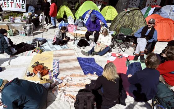 مخيم تضامني في جامعة هلسنكي