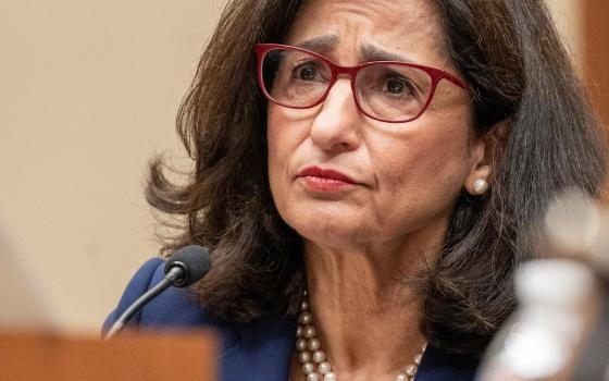 مينوش شفيق - رئيس جامعة كولومبيا