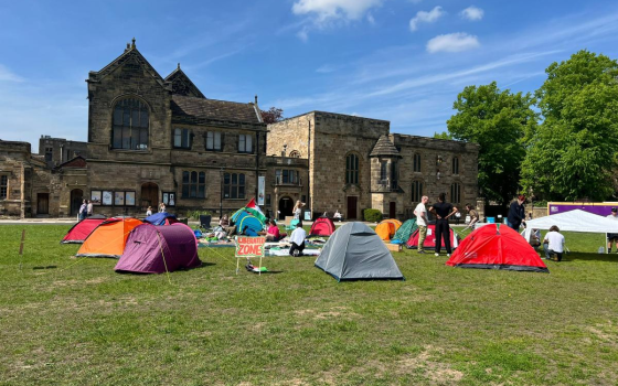 مخيم طلابي تضامني