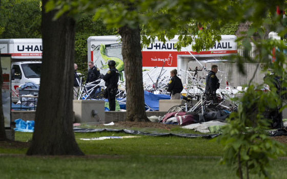 قمع الشرطة الأمريكية لطلاب  جامعة ميشيغان