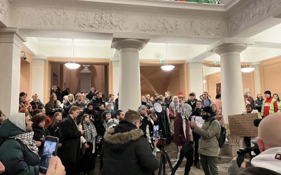 طلاب جامعة هلسنكي في فنلندا