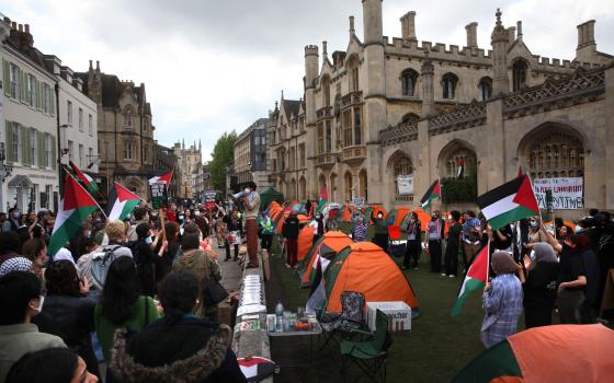 الحراك الطلابي يتمدد.. إنشاء مخيم احتجاجي لدعم غرة في جامعة كينجز كوليدج