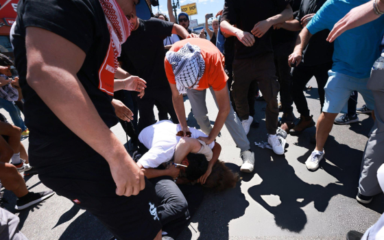 اشتباكات خلال احتجاج مؤيد لفلسطين في لوس أنجلوس