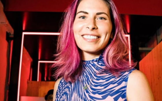 المطربة الكندية بلونديش