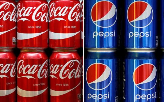 مشروب بيبسي وكولا كولا