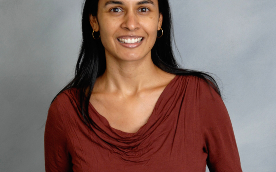 أستاذة علم الاجتماع سوجاثا فرنانديز