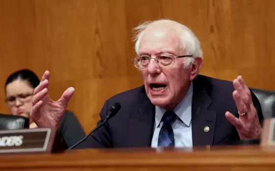 السيناتور الأمريكي بيرني ساندرز