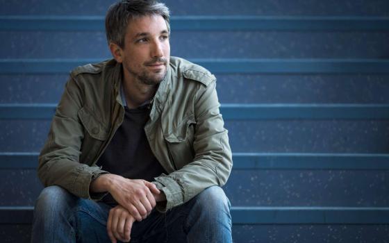 الصحفي غيوم موريس