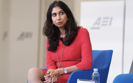 سويلا برافرمان _ وزيرة الداخلية المقالة