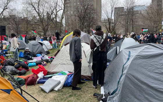 مخيم طلابي تضامني