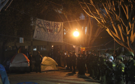 مخيم طلابي تضامني في جامعة كاليفورنيا سانتا باربرا