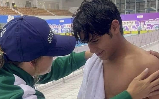 السباح العراقي محمد علاء عاشور