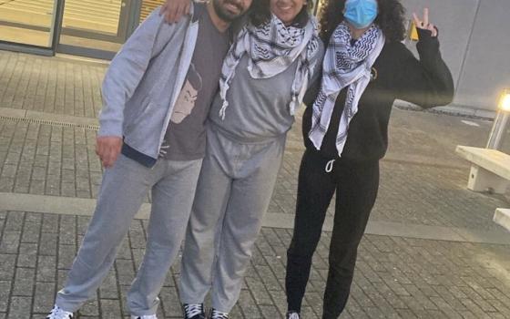 نشطاء من منظمة حركة فلسطين