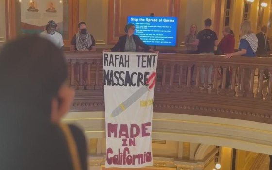 أنصار فلسطين يعطلون جلسة جمعية كاليفورنيا