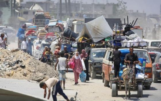 نزوح العائلات في غزة