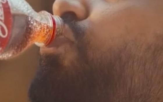 دعاية كوكا كولا في بنغلاديش