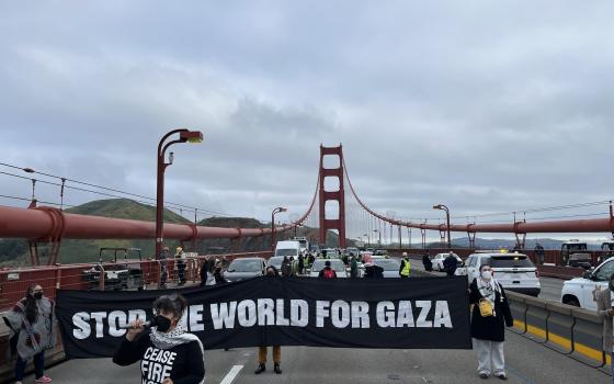 إغلاق جسر البوابة الذهبية في سان فرانسيسكو