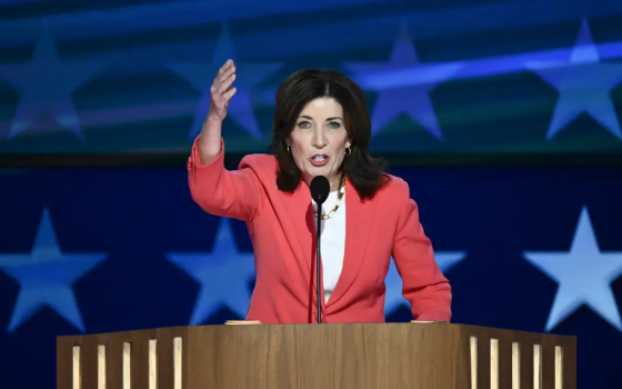 حاكمة ولاية نيويورك كاثي هوتشول