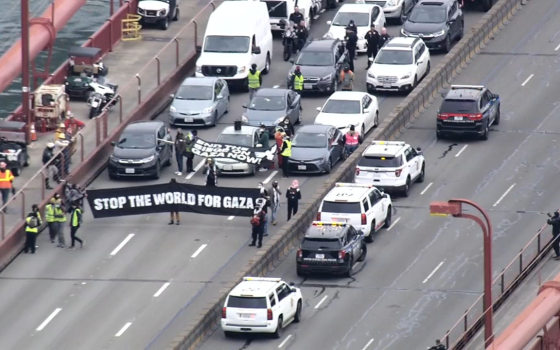 إغلاق جسر البوابة الذهبية في سان فرانسيسكو