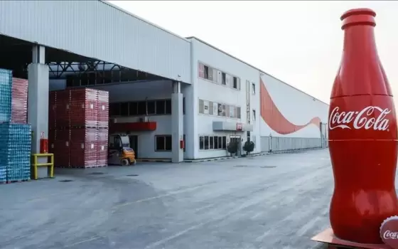 مصنع شركة كوكا كولا