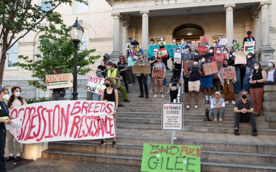 احتجاج ضد تعليق طلاب في جامعة جورجيا