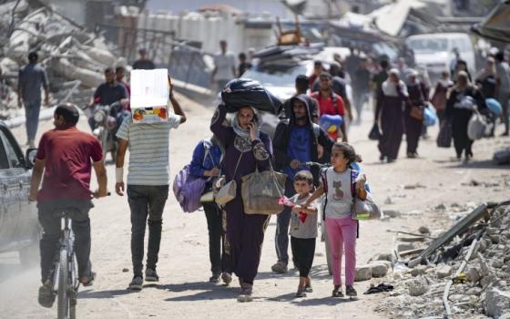 نزوح العائلات في غزة