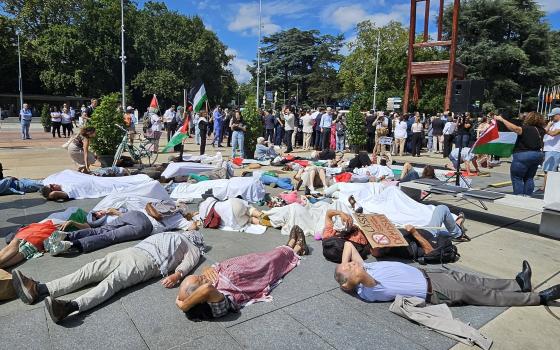 احتجاج ضد وزير خارجية سويسرا بسبب دعمه للاحتلال