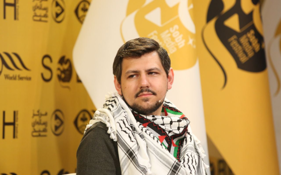 ريتشارد ميدهيرست- صحفي بريطاني