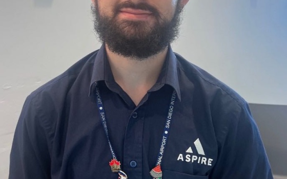 موظف في شركة Aspire Lounge