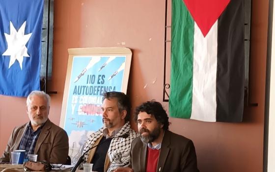 فعالية تضامنية للصحفيين في تشيلي للتنديد بمجازر الاحتلال