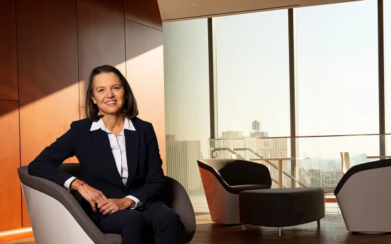 كاترينا أرمسترونج- رئيسة جامعة كولومبيا المؤقتة  