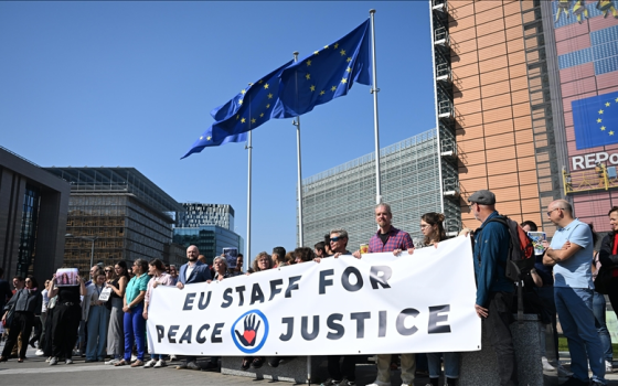 وقفة في بروكسيل