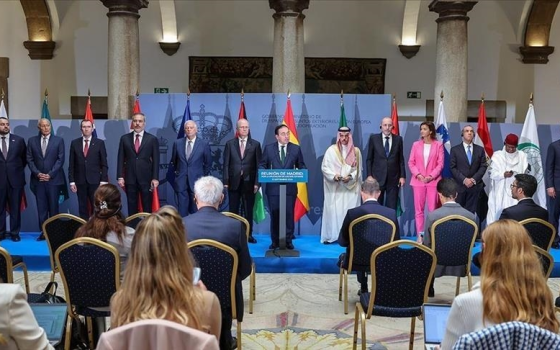 اجتماع في مدريد يطالب بانسحاب كامل لقوات الاحتلال من غزة