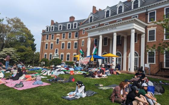 مخيم طلابي تضامني في جامعة فرجينيا