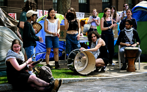 مخيم طلابي تضامني مع غزة