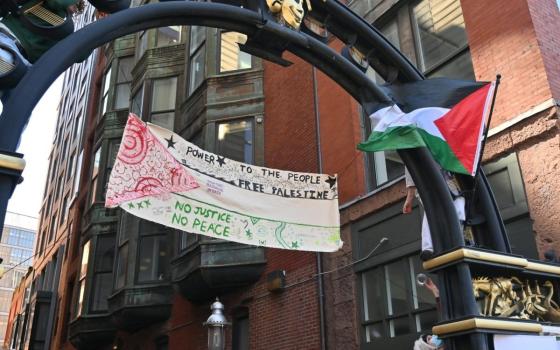 مخيم طلابي تضامني في جامعة إيمرسون