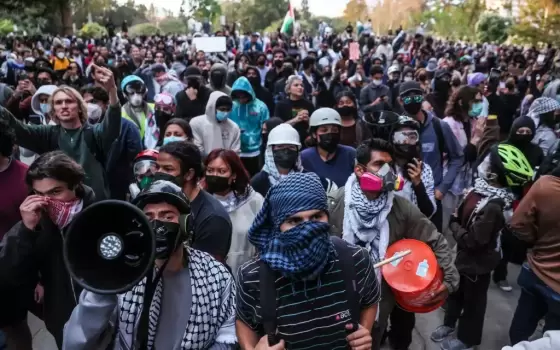 مظاهرة طلابية داعمة لفلسطين