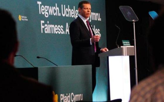 عضو من حزب بريطاني