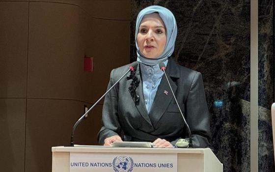 ماهينور غوكطاش| وزيرة الأسرة والخدمات الاجتماعية التركية