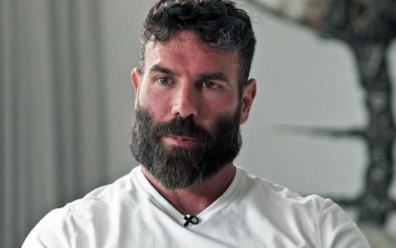 دان بيلزيريان- ممثل أمريكي  